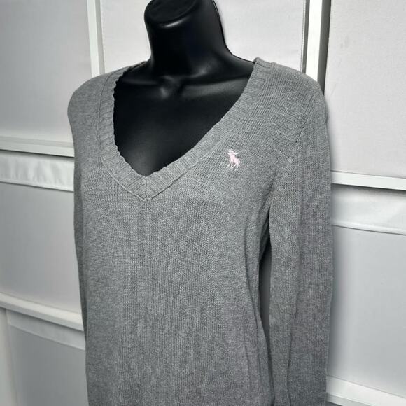 Abercrombie & Fitch V Neck Sweater - Picture 3 of 5